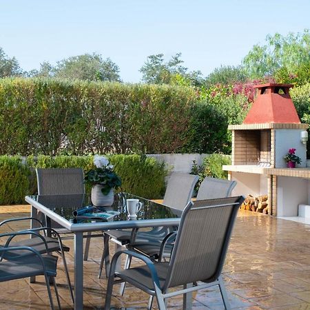 Sugar View Villa In Колимбия Екстериор снимка